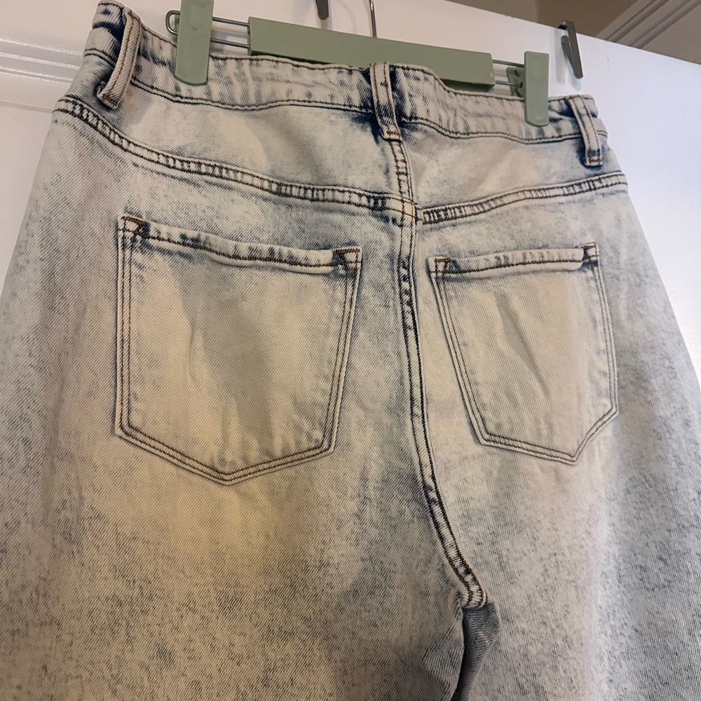 Vervet Acid Wash Jeans - Picture 4 of 4